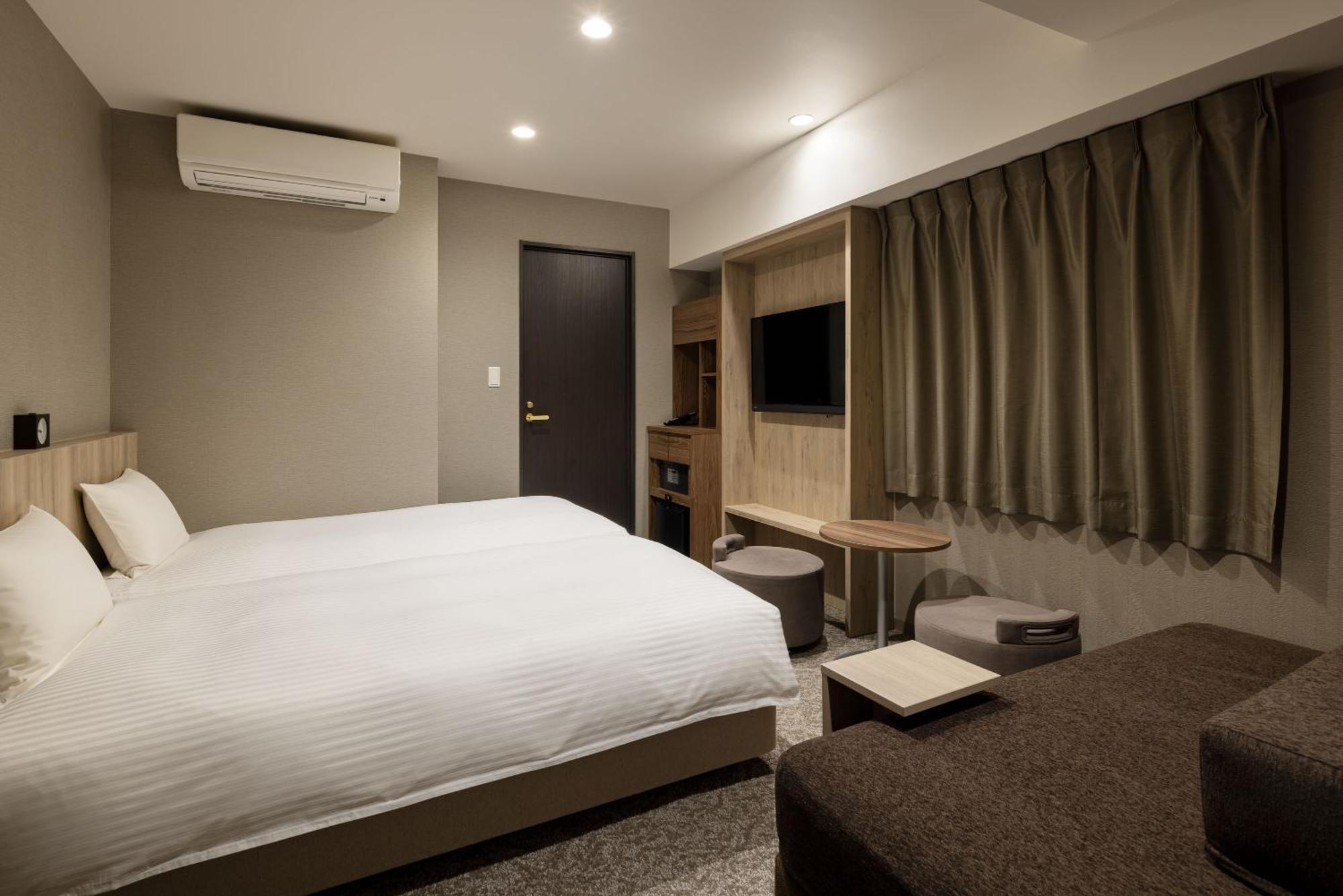 Hotel wbf namba kuromon 4*